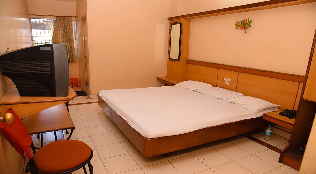 Hotel Vishnu Residency Visakhapatnam Exterior photo