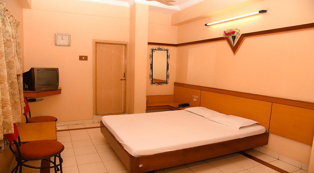 Hotel Vishnu Residency Visakhapatnam Exterior photo